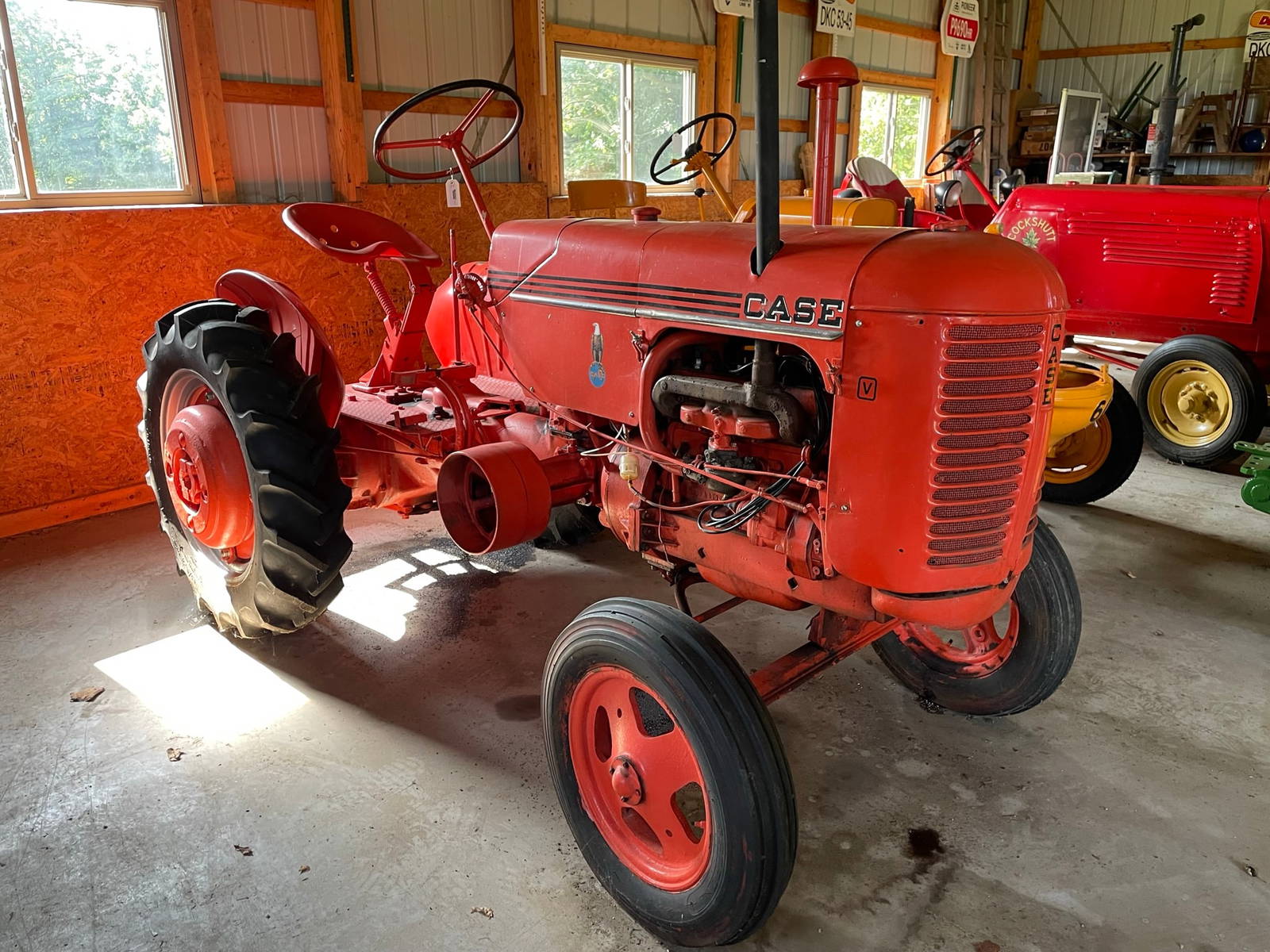 Case V Vintage Farm Tractor Auction