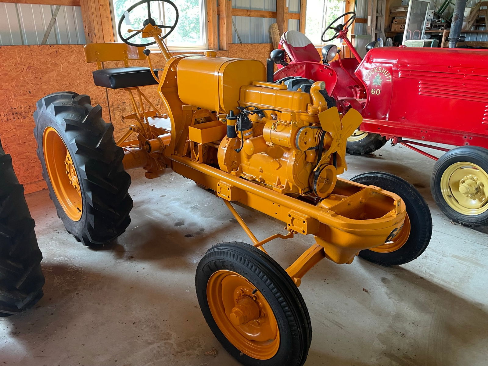 Oliver 60I Antique Tractor (1 of 13)