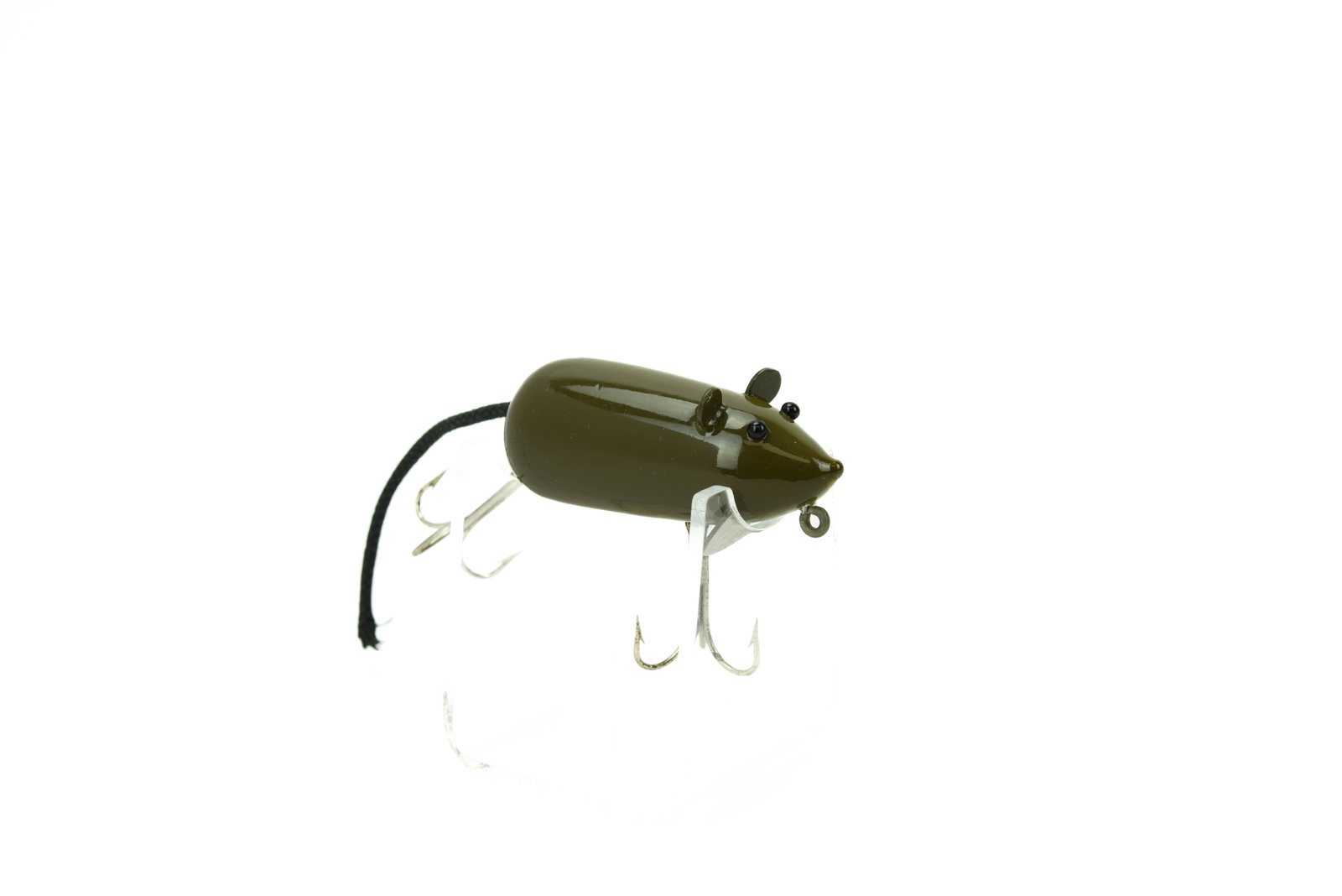 Creek Chub Lucky Mouse: Unfished, with black bead eyes, braided string tail, and natural gray mouse finish. Shiny Ex- condition with very light wear, common flaking to the back of the metal lip, and a partial ring around the