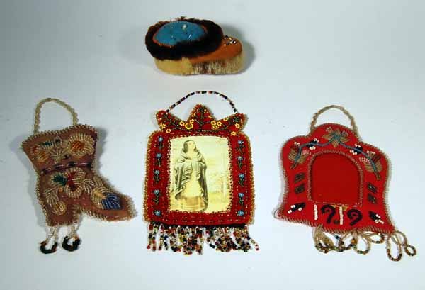 4 Pieces of Native American Beadwork: 2 picture frames, pin cushion and wall pocket
