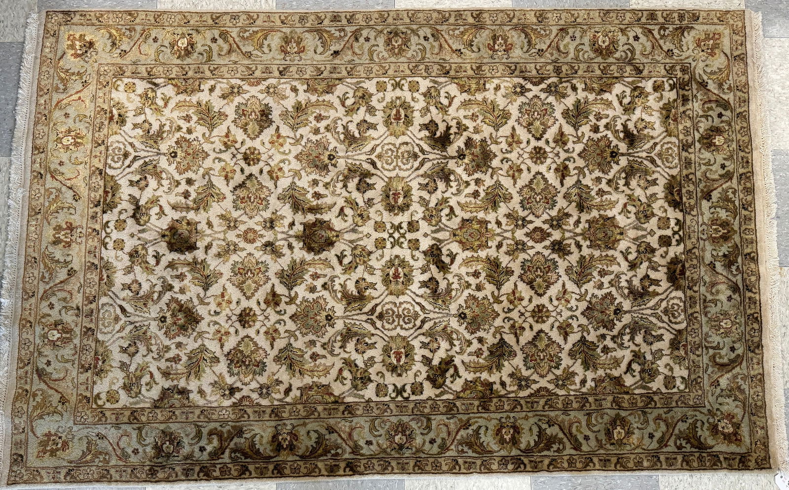 Fine Quality Contemporary Oriental Rug (1 of 5)