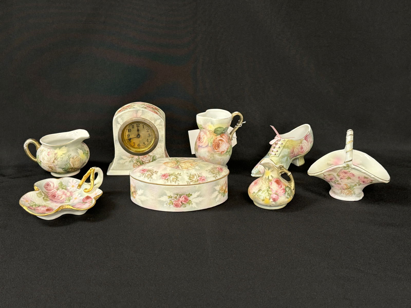 Royal Bayreuth Rose Tapestry - 8 pieces (1 of 7)