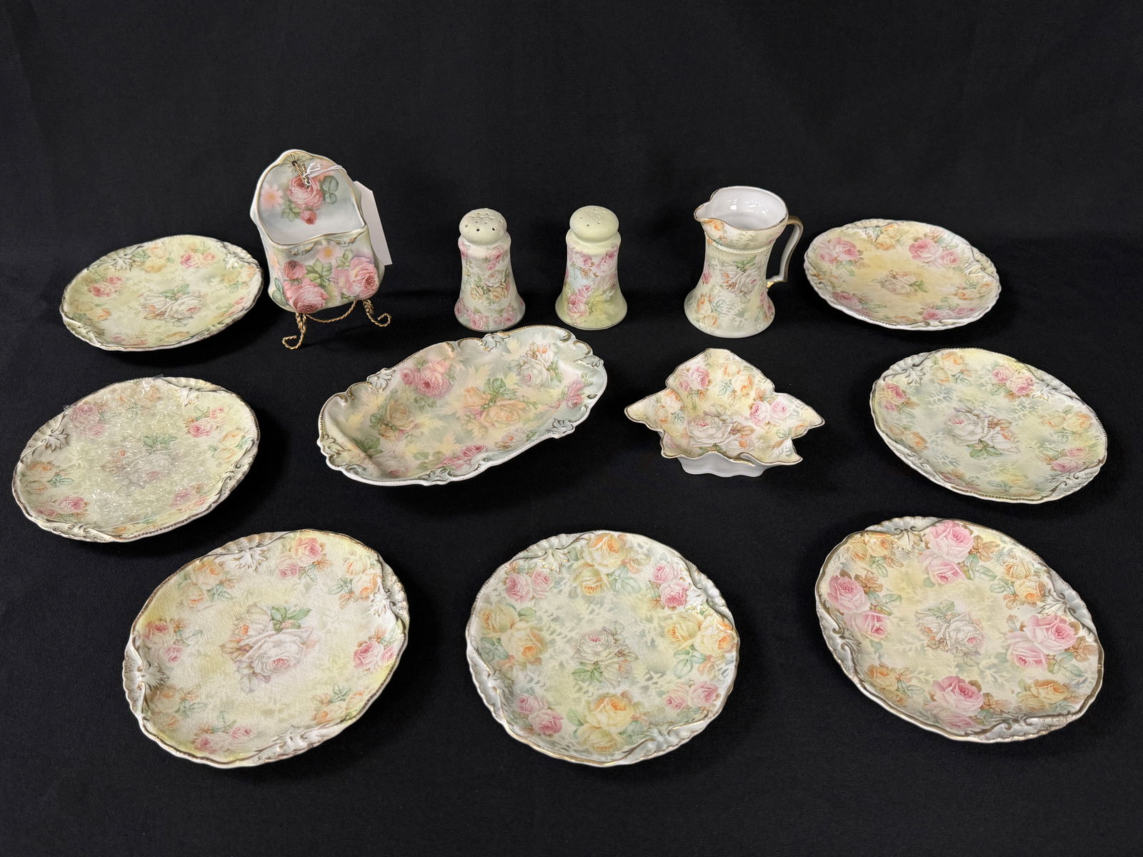 Royal Bayreuth Rose Tapestry - 13 Pieces (1 of 6)