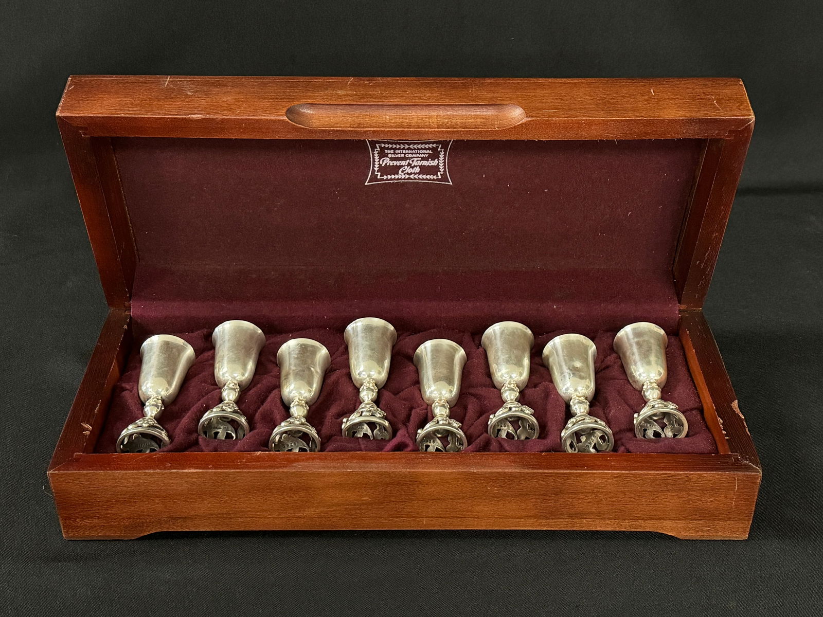8 Lapaglia Sterling Cordial Glasses in Wooden Box (1 of 2)