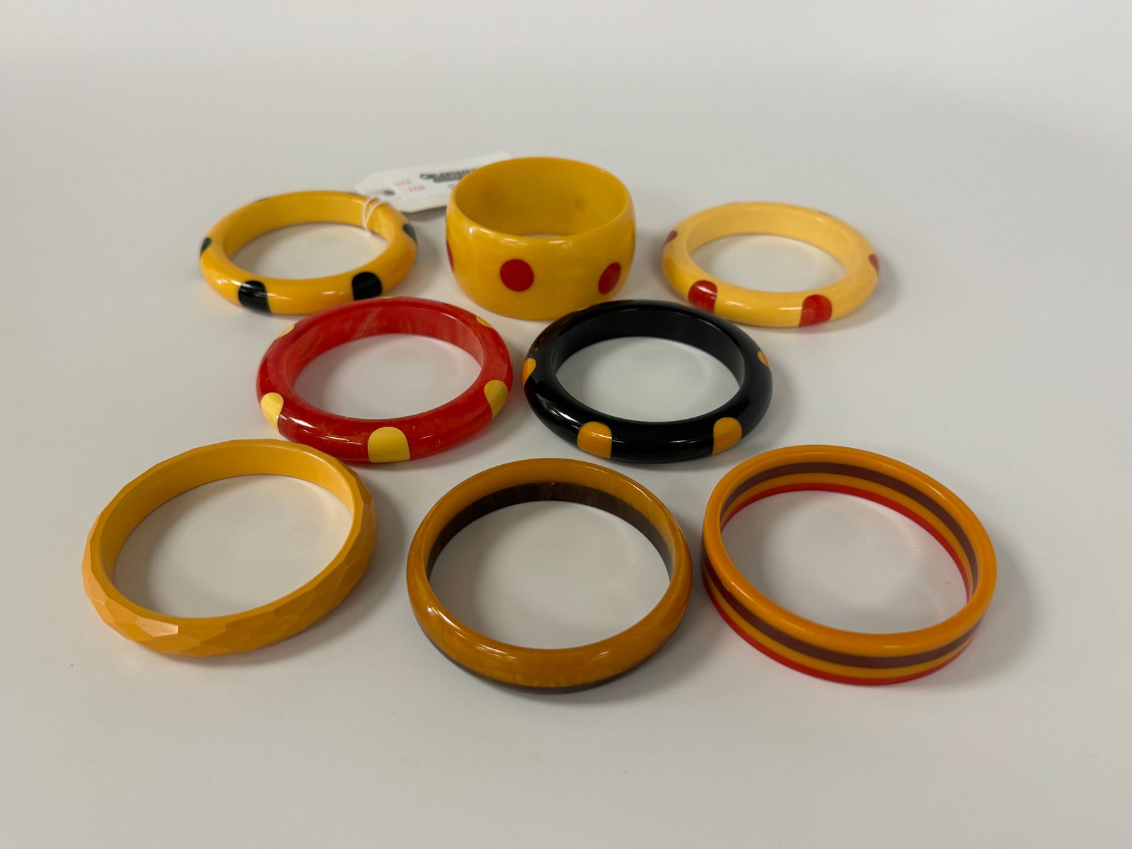 8 Bakelite Bracelets (1 of 2)