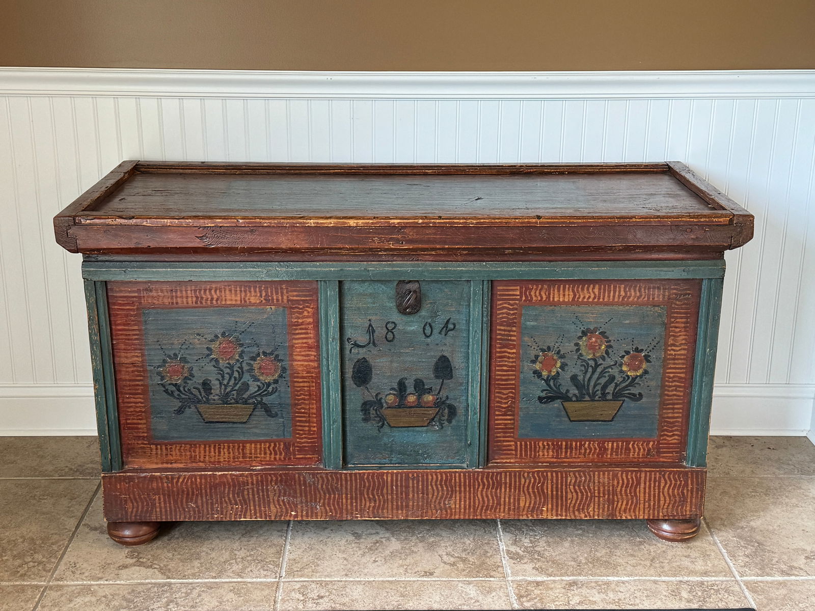 Early Pine Paint Decorated Blanket Box (1 of 5)