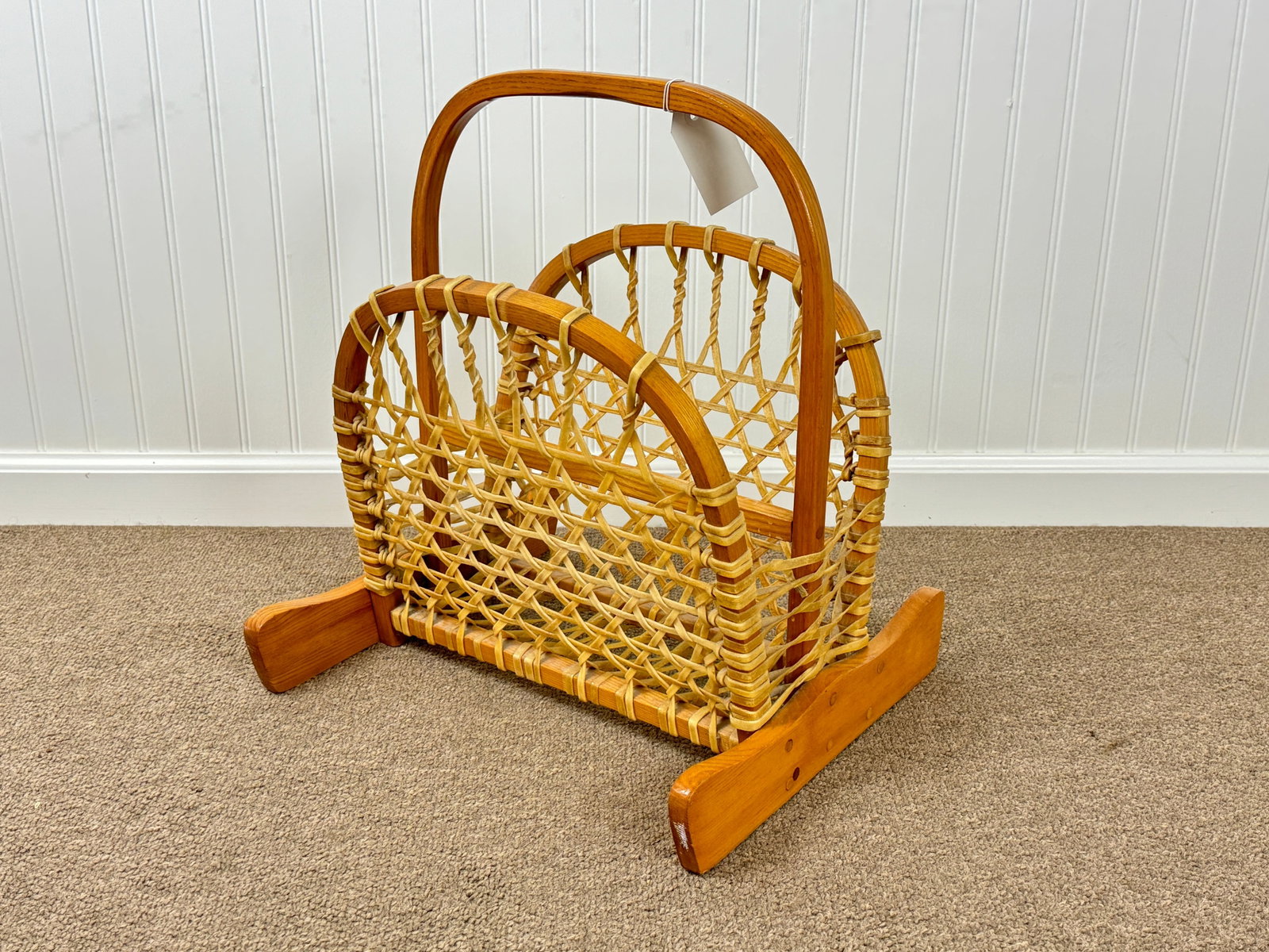Vermont Tubbs Snow Shoe Style Magazine Rack: 17 1/2" x 15 1/2"