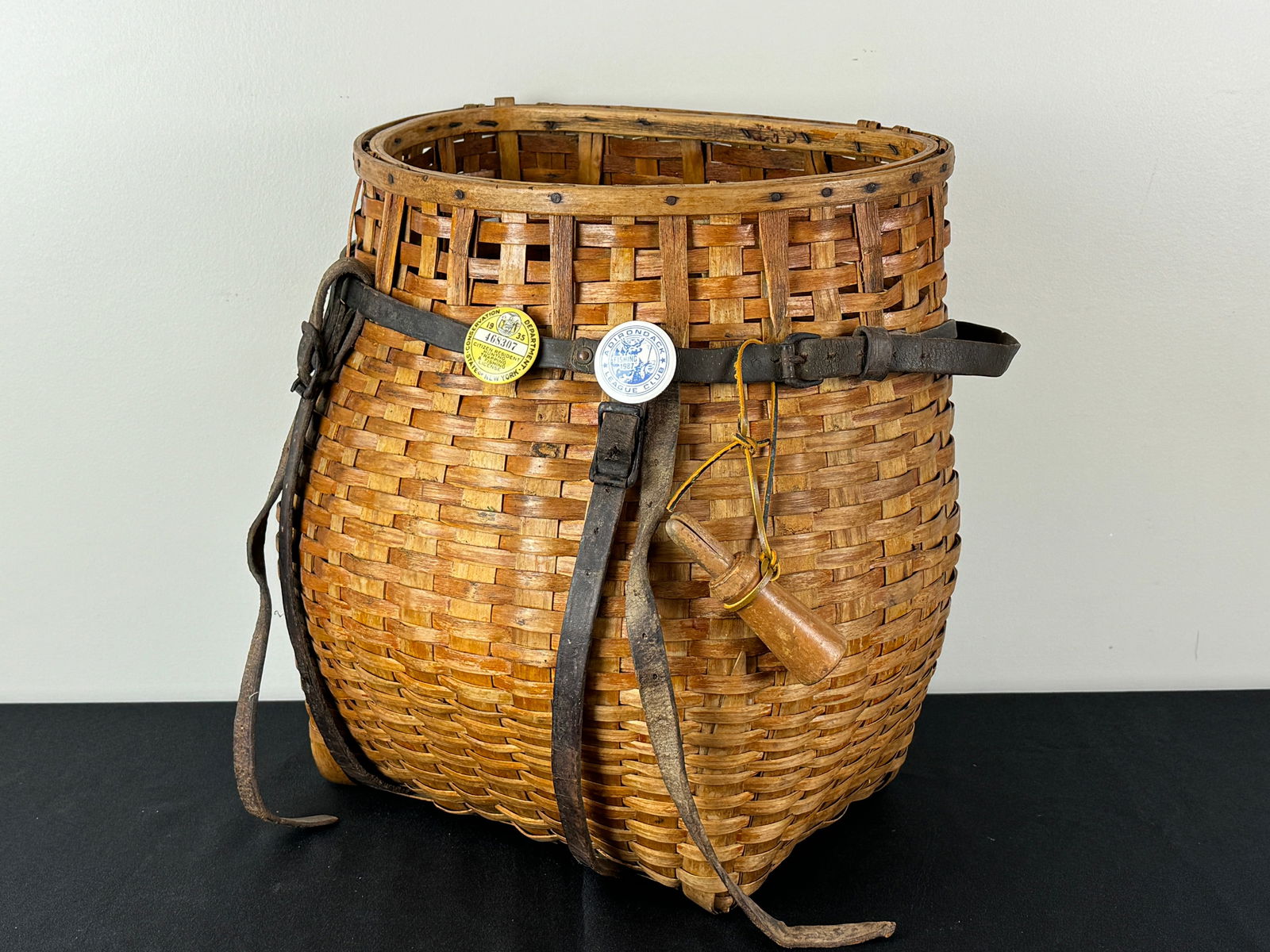 Adirondack Pack Basket with Leather Straps (1 of 5)