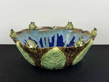 Frog and Lily Pad Pottery Center Bowl
