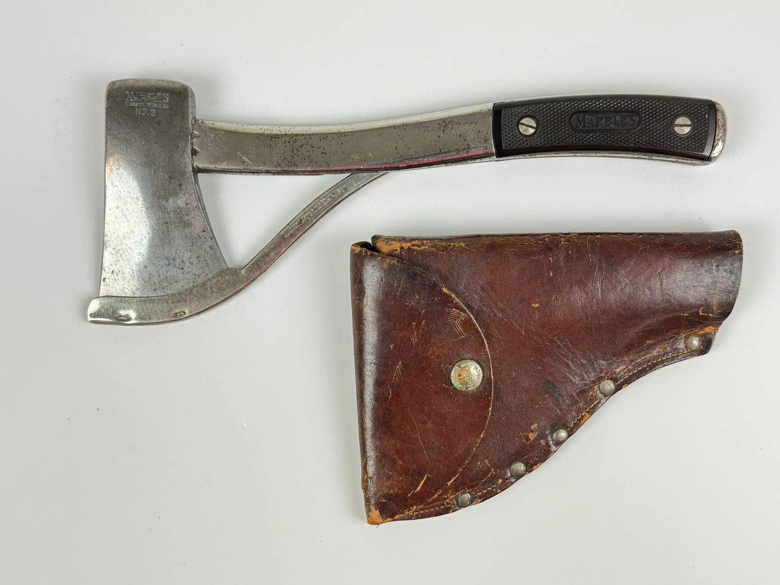Marbles No. 3 Hatchet with Folding Guard (1 of 3)