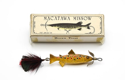 Early Macatawa Bait Co. Minnow Box
