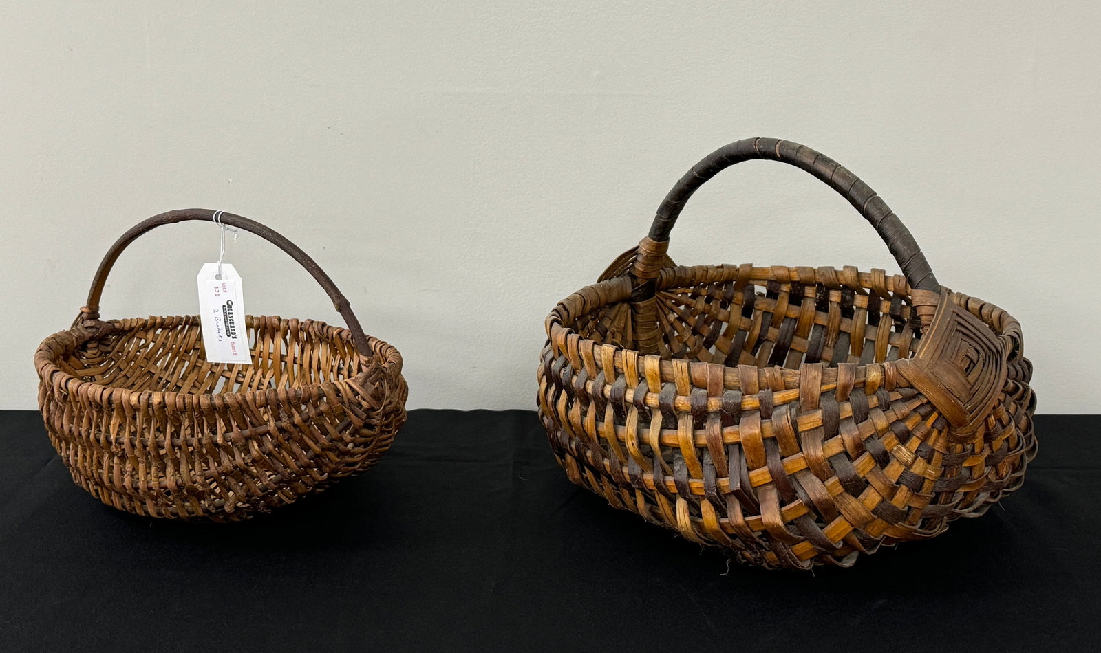 2 Southeastern Handled Gathering Baskets (1 of 3)