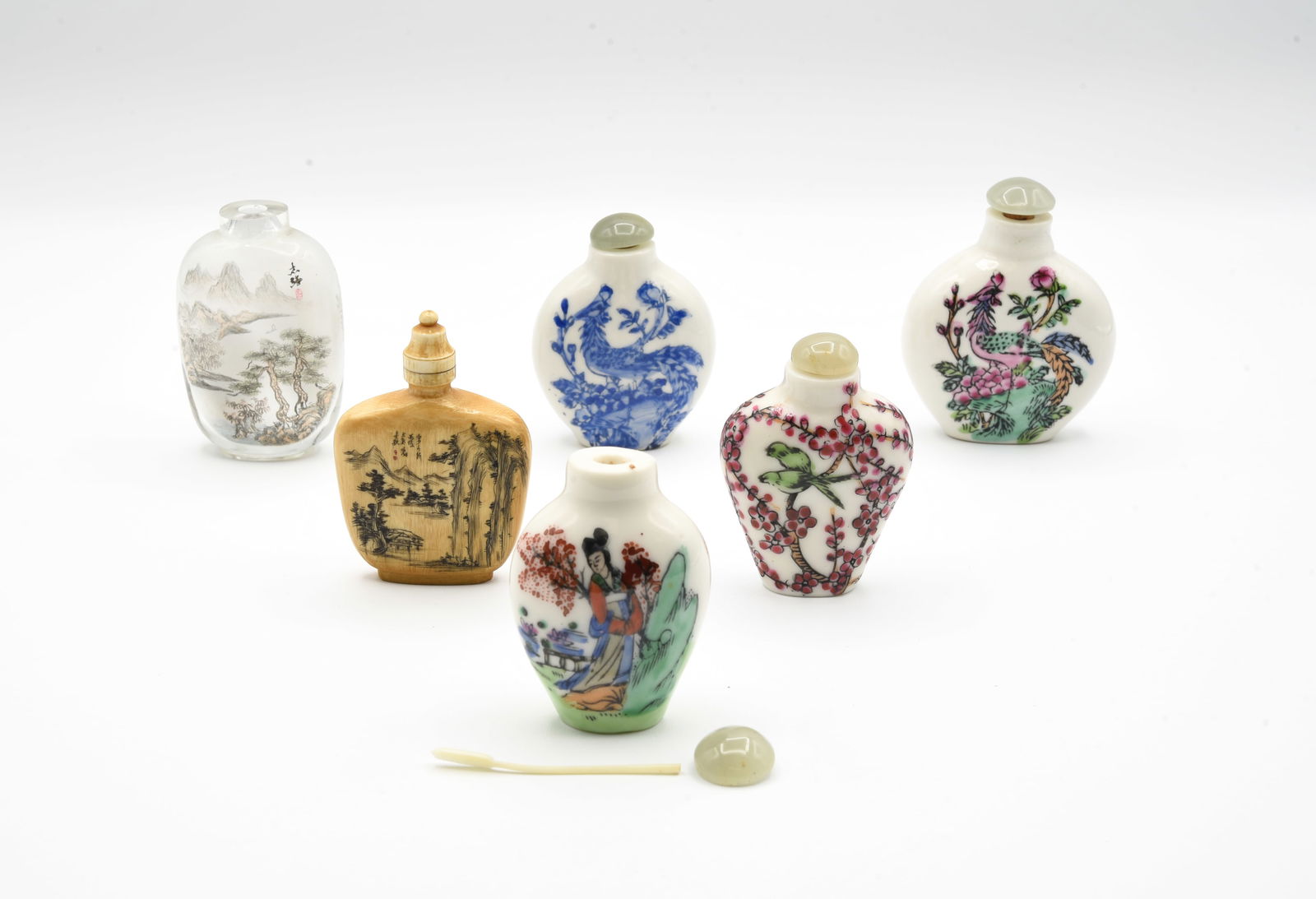 6 Asian Snuff Bottles (1 of 2)