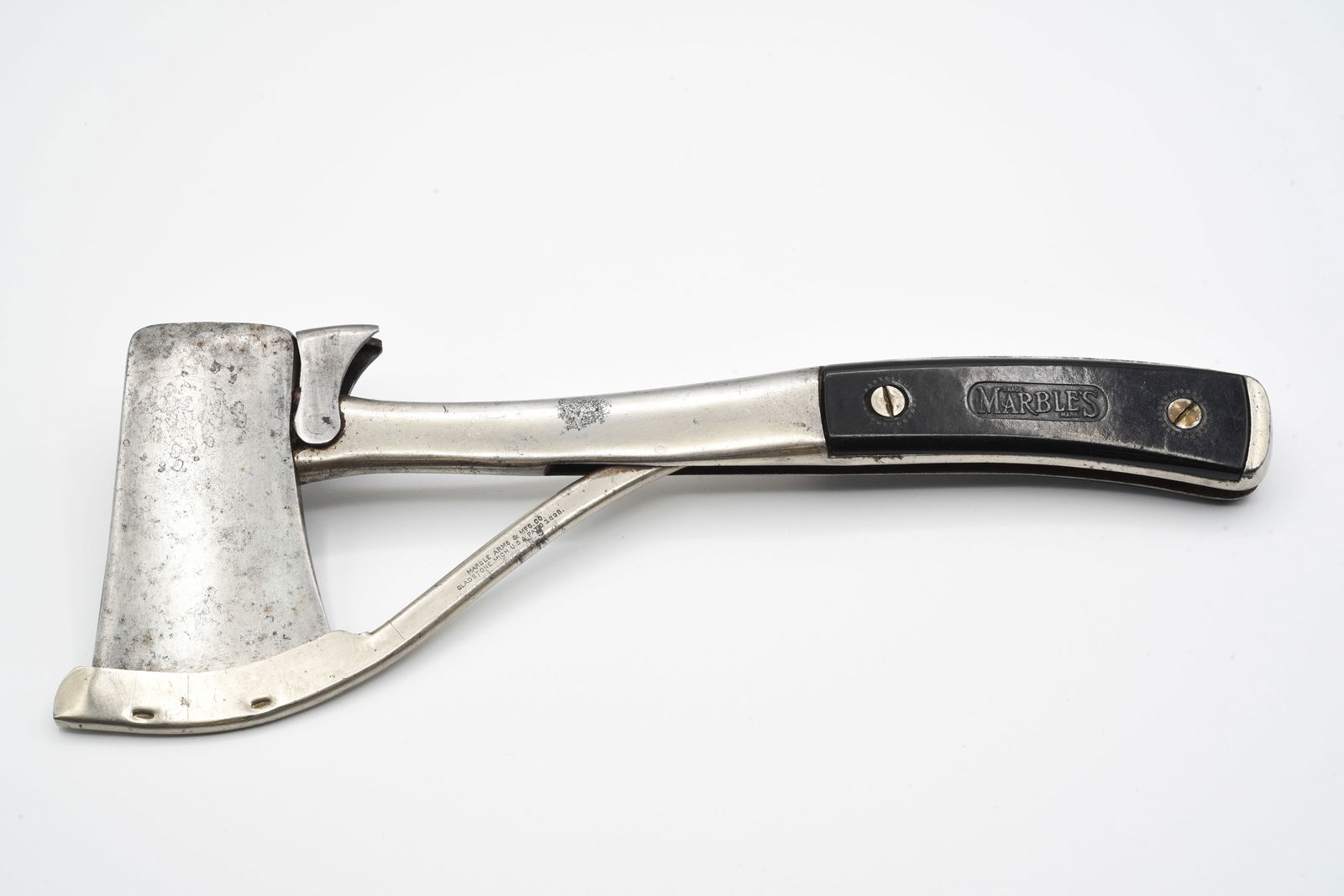 Marbles Hatchet with Folding Guard (1 of 3)