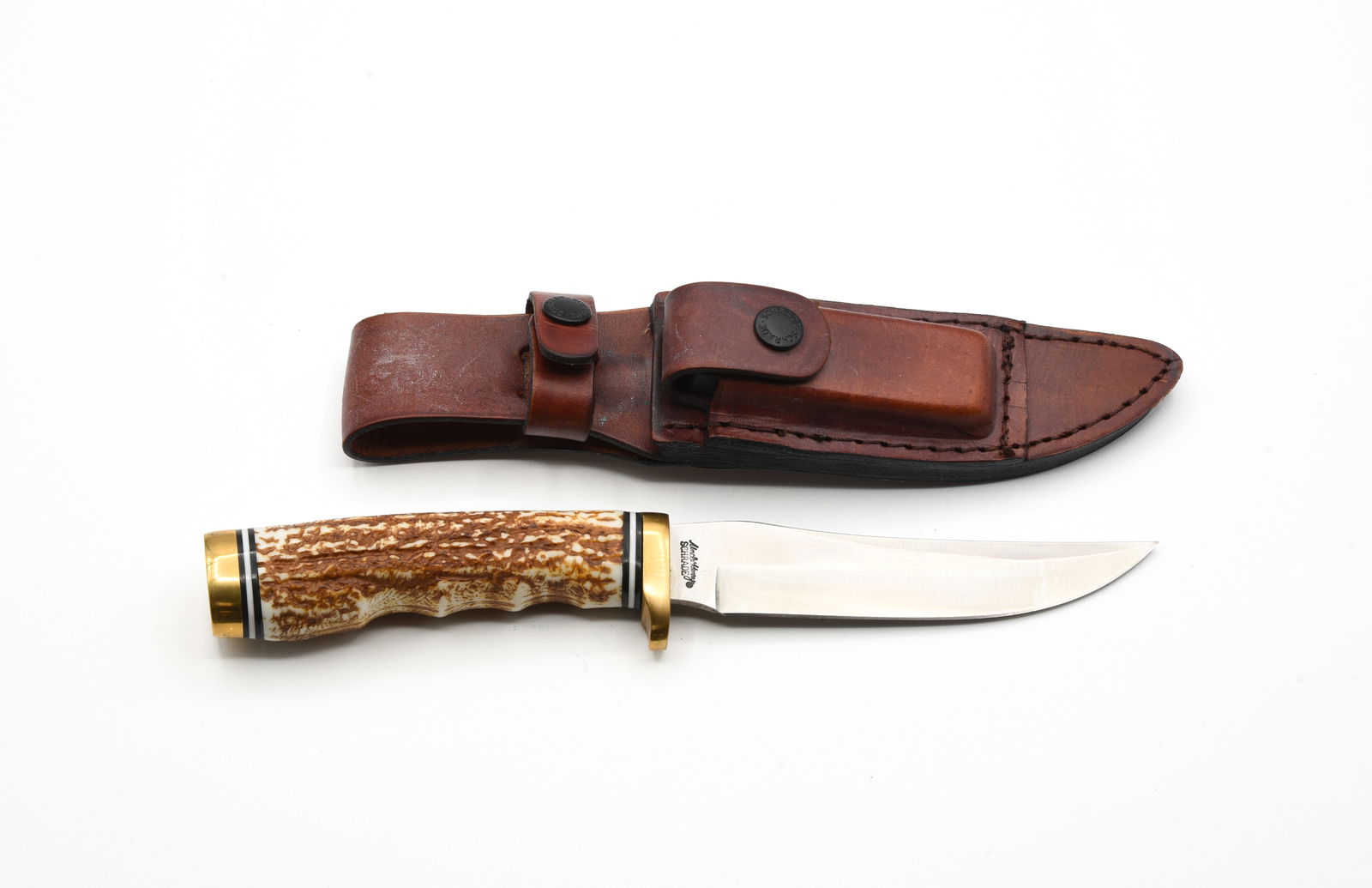 Schrade Uncle Henry Hunting Knife (1 of 2)