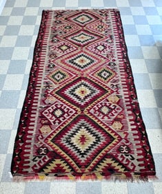 Flat Weave Rug with Geometric Design