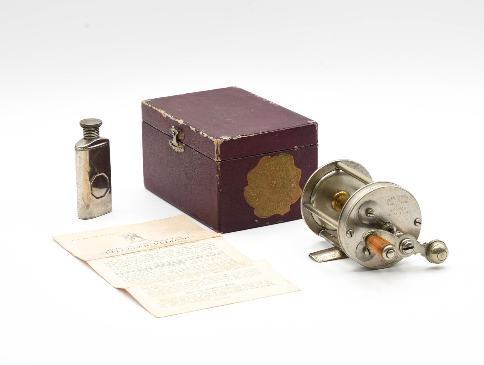 Boxed Pflueger Redifor Casting Reel (1 of 3)