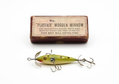 Pflueger "Playfair" Wooden Minnow Box