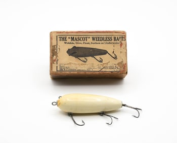 Early Jamison "Mascot" Picture Box