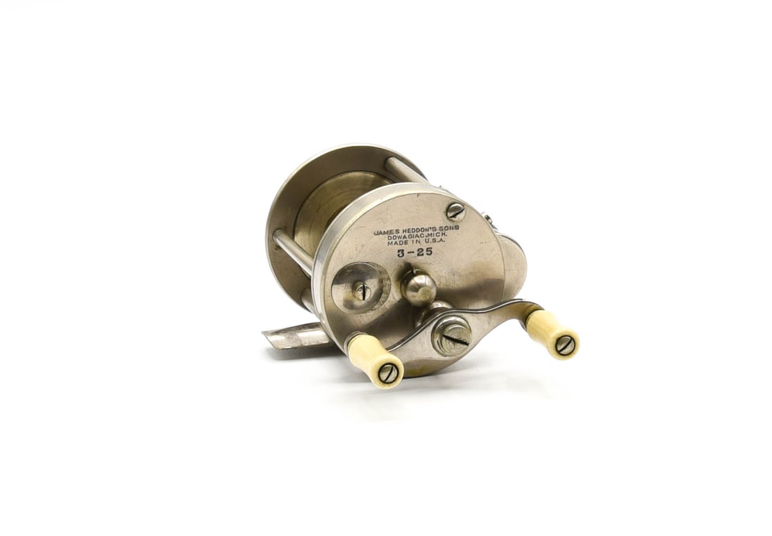 Heddon Model 3-25 Casting Reel (1 of 3)