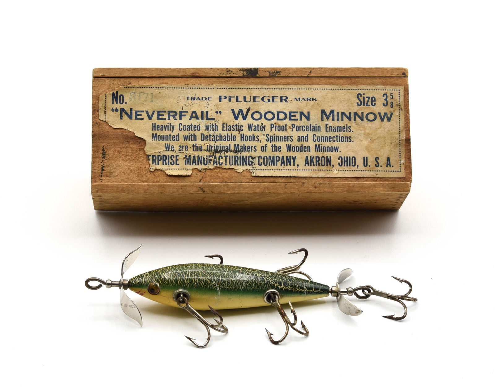 Pflueger "Neverfail" Wooden Minnow Box (1 of 3)