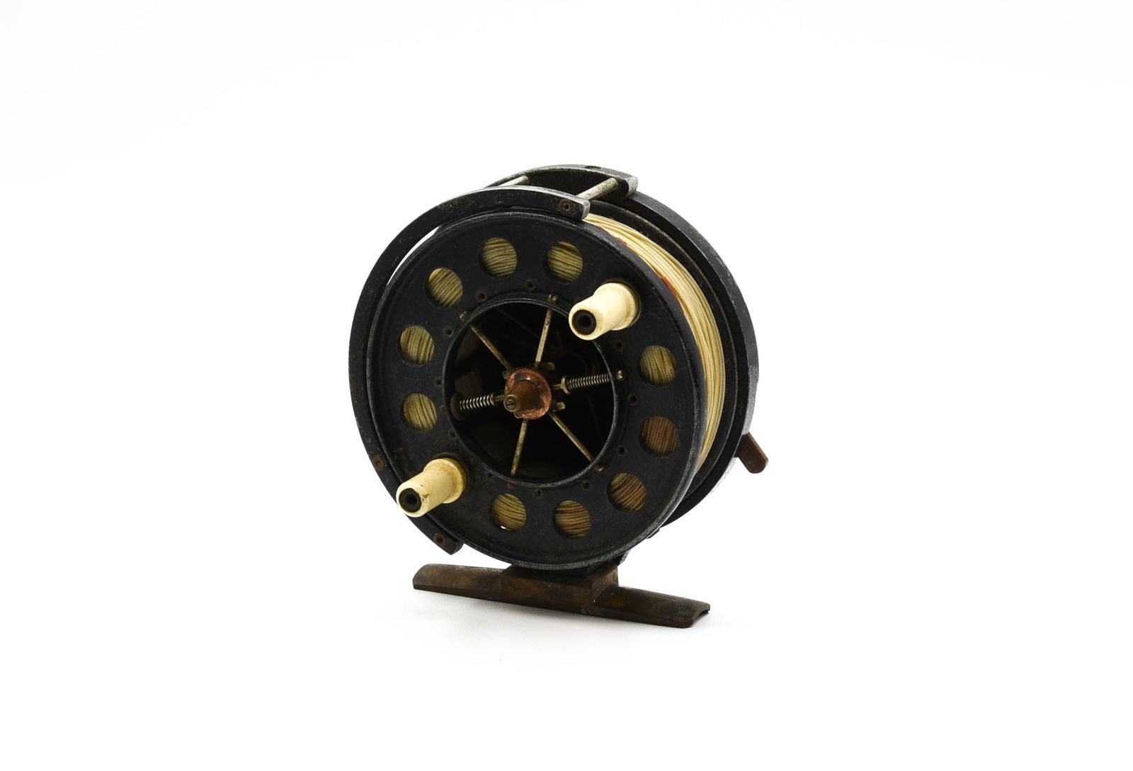 Scarce Allcock Aerial Trout Reel: With S. Allcock & Co. Ltd Redditch. England and Allcock "Aerial" stamped on the tail plate as well as the Reg. Design No 689467 and the stag trade mark, 3 3/4" diameter, 7/8" wide spool, alloy frame i