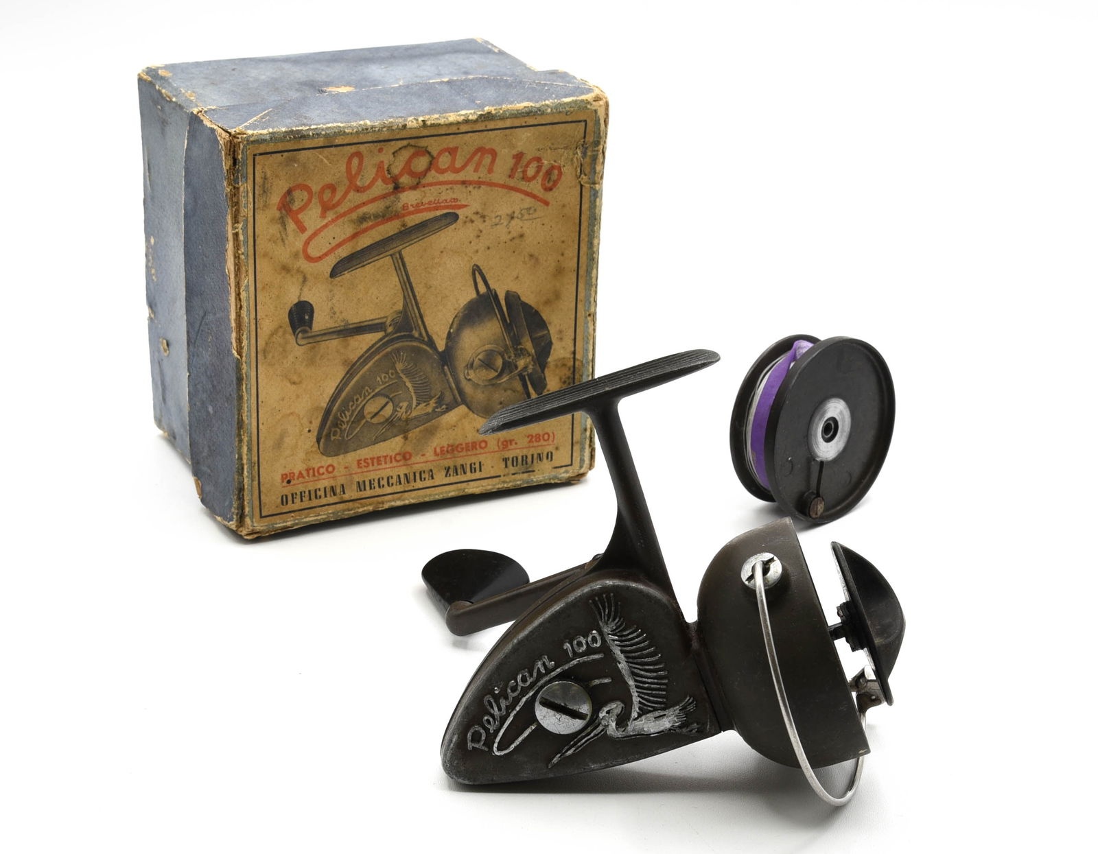 Pelican 100 Spinning Reel (1 of 2)