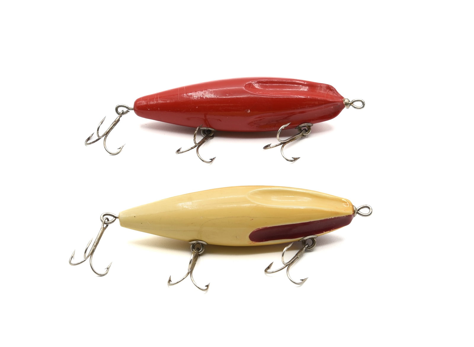 Wilson's Fluted Wobblers: From the Hasting Sporting Goods Co., a rare Fluted Wobbler in uncataloged solid red, about Ex- condition with a few pointers, nose chip and tight age lines, much better than the few known in this
