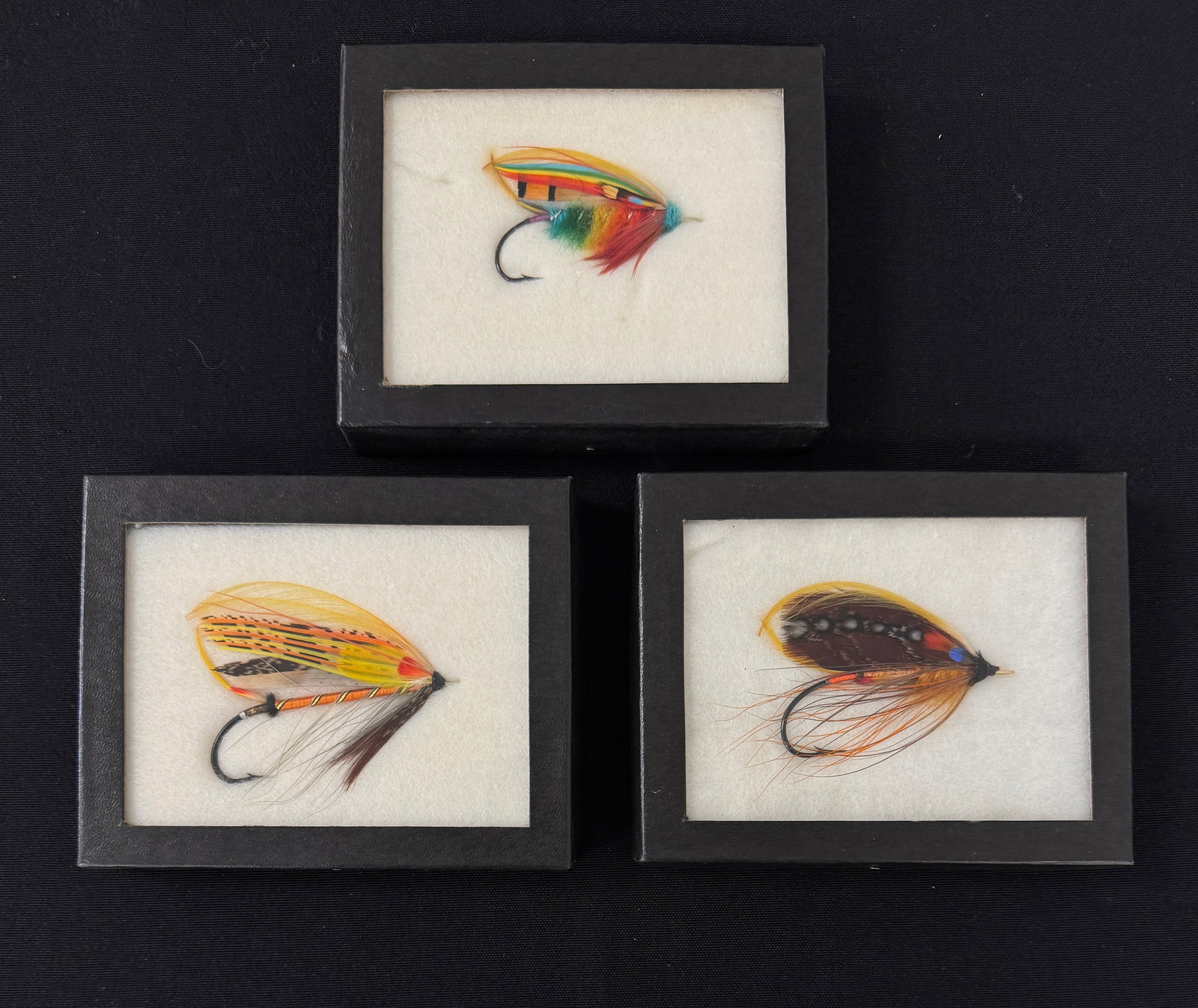 Bill Hrinko Atlantic Salmon Flies: Beautiful full dress flies by the lauded master tyer Wm. Hrinko. Classic gut-eye patterns measuring 2 1/2" to 3" in length overall and in excellent condition, the colors still vivid. Each coming in a