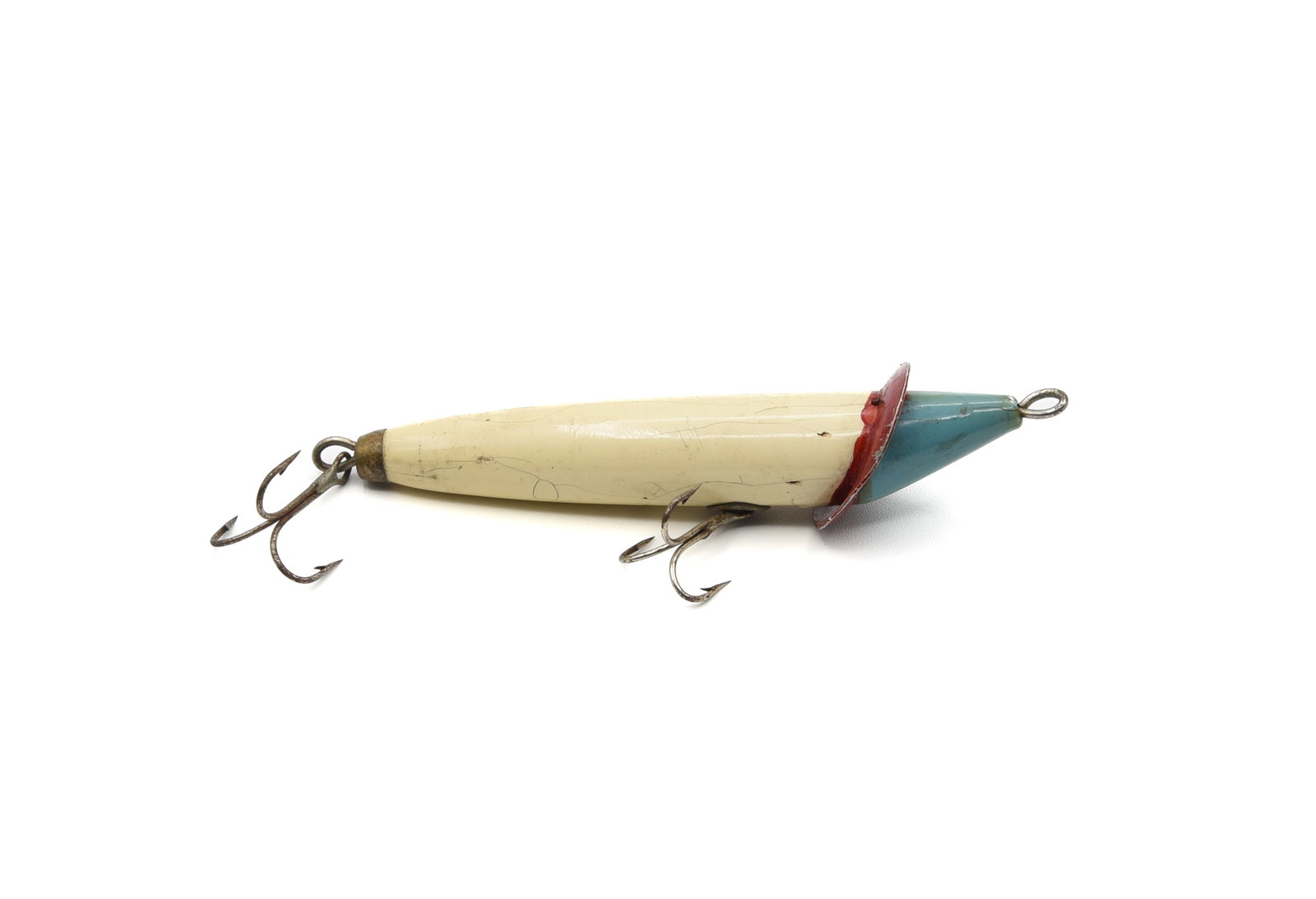 Heddon Slopenose 2hk Expert: Brass cup and tail cap, nickel plated line tie and rear hook hanger, 2 pin collar and single belly weight. Condition is about VG+ with minor chipping at the belly weight and collar, light wear, a few