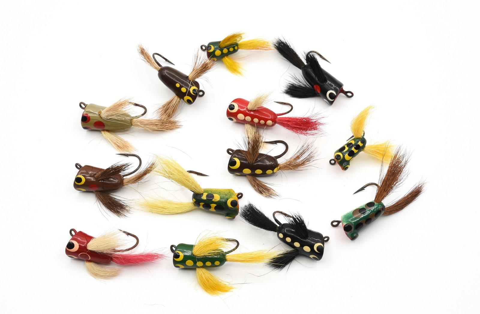 Mack's Flyrod Bugs: A nice selection of winged poppers and frogs, all but two grade Ex- to Ex, bright and shiny finishes with full hair. A couple of harder colors/sizes to find here.13 total.