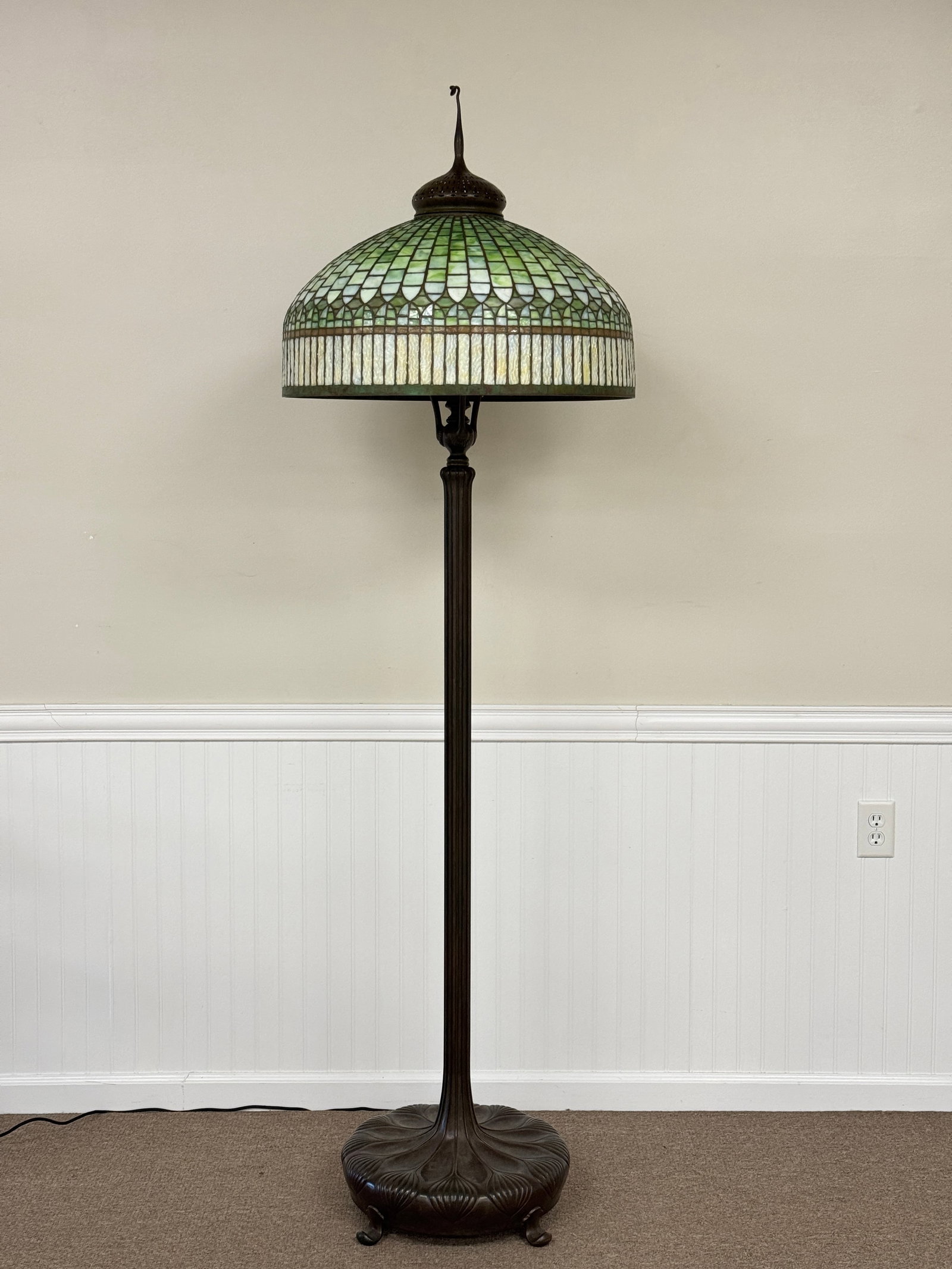 Tiffany Studios "Curtain Border" Floor Lamp - 3