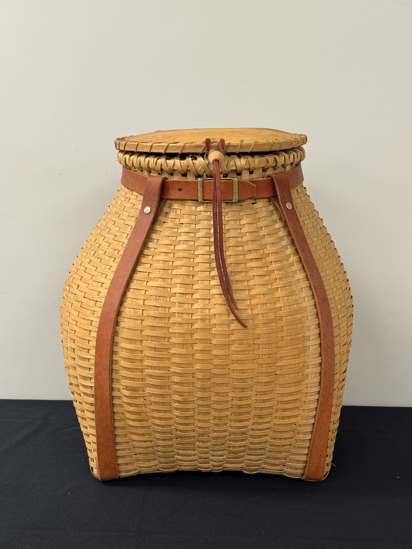 Lynn Leadley Pot Belly Pack Basket (1 of 4)