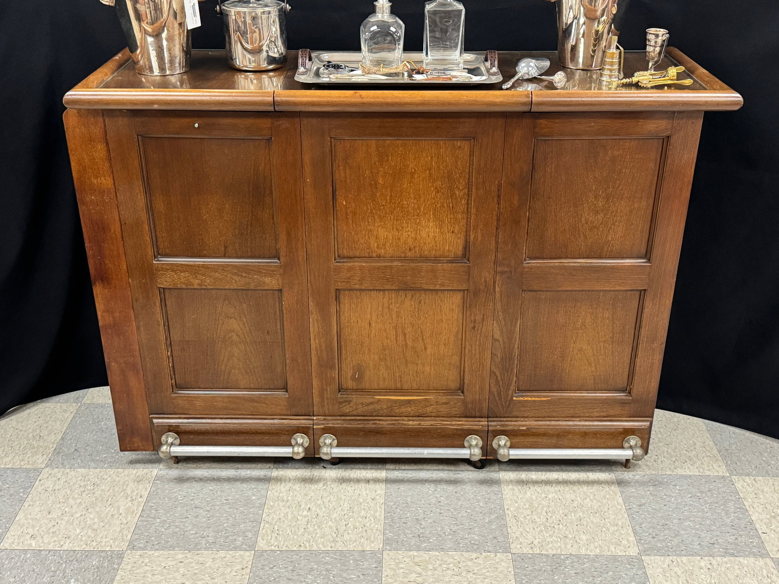Bar Mart Vintage Portable Mahogany Bar (1 of 6)