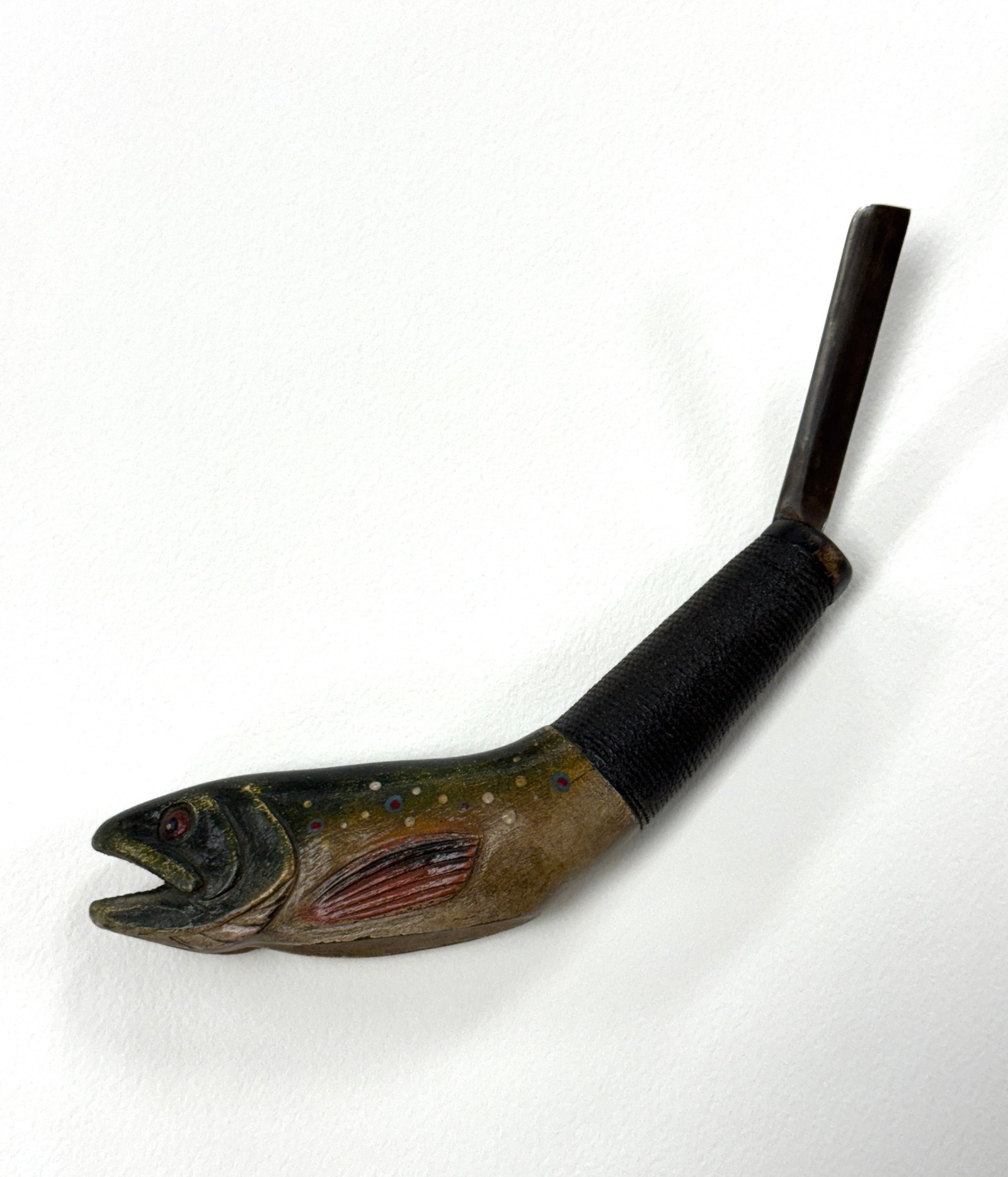 Joe Neale Fish Carved Crooked Knife: Woolwich, ME. 8.25" long. Carved and poly chrome painted.