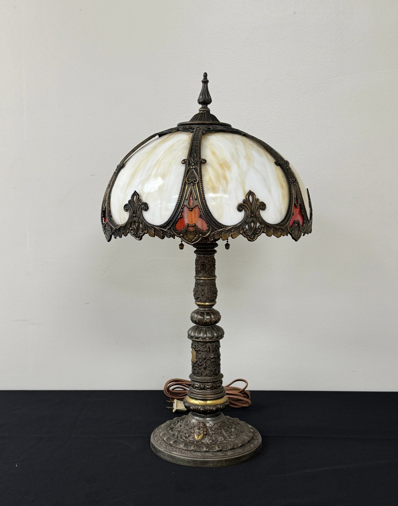Bradley & Hubbard Slag Glass Table Lamp (1 of 6)