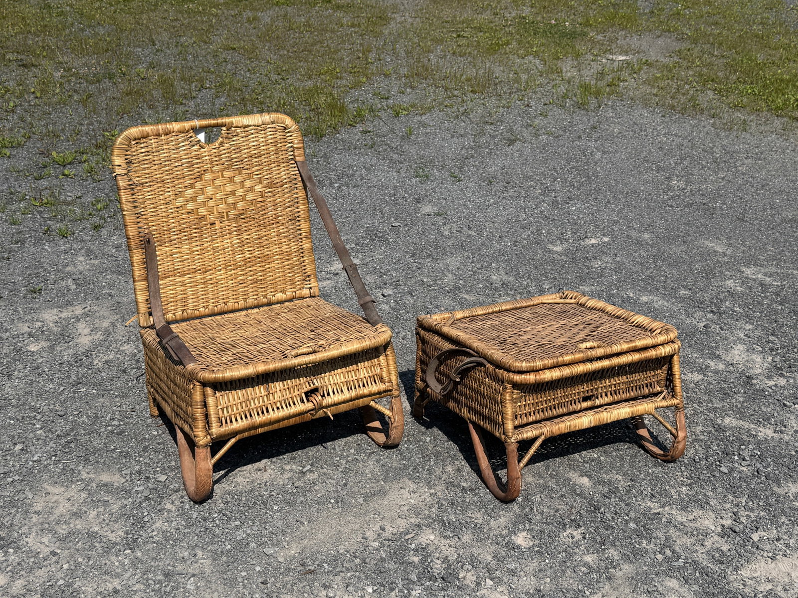 Pair of Wicker Folding Canoe Seats: good but used condition. Natural finish, one leather strap needs to be re-fastened.