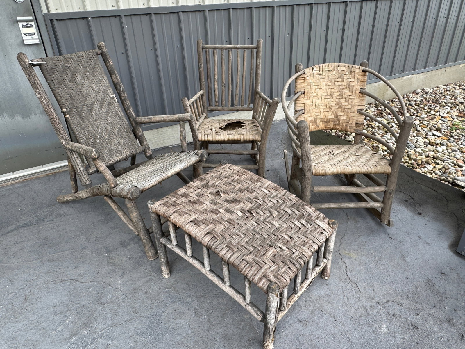 4 Pieces of Old Hickory Porch Furniture (1 of 5)