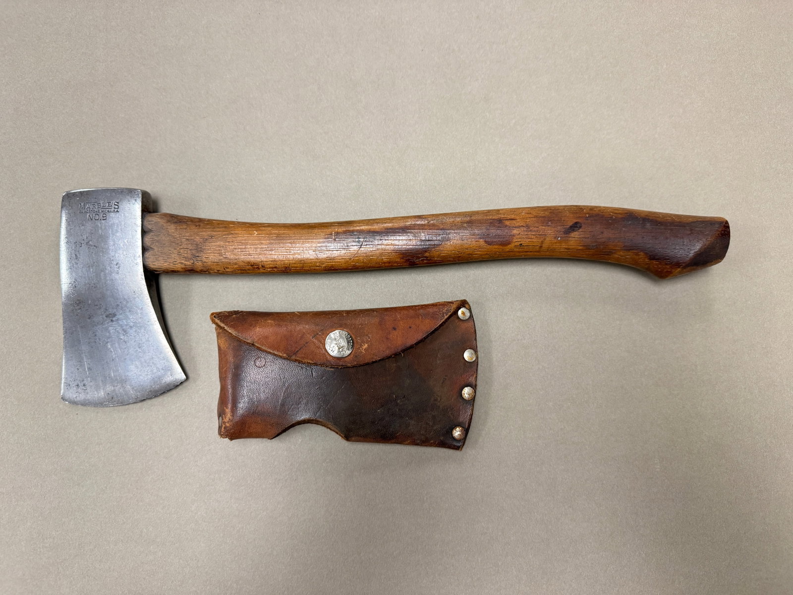 Marbles No. 9 Hatchet with Sheath (1 of 3)