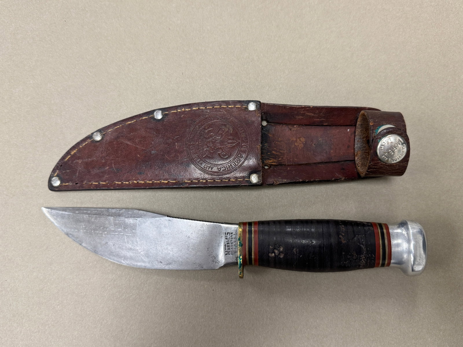 Marbles Hunting Knife with Leather Boyscout Sheath (1 of 2)