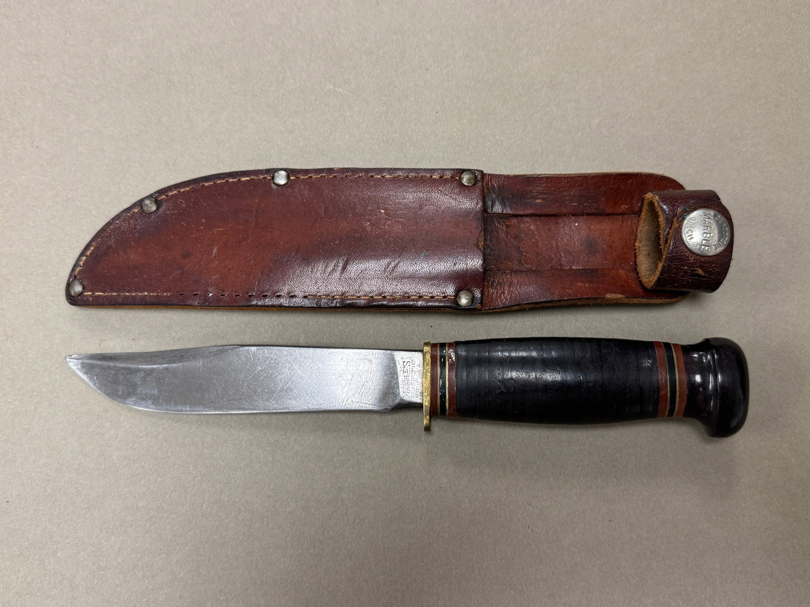 Marbles Hunting Knife with Leather Sheath (1 of 2)
