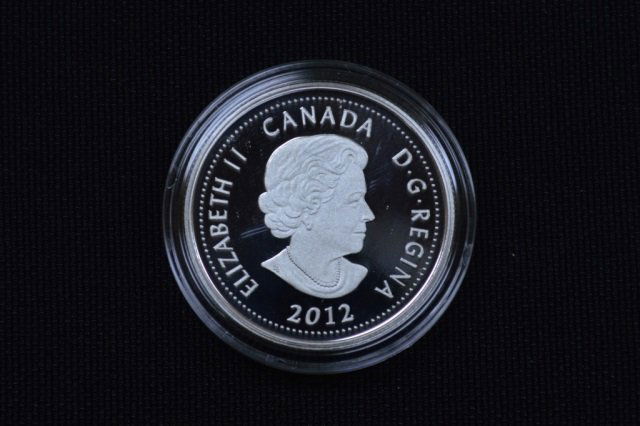 2012 Canadian Fine Silver $4 Coin - 7.96 grams (1 of 3)