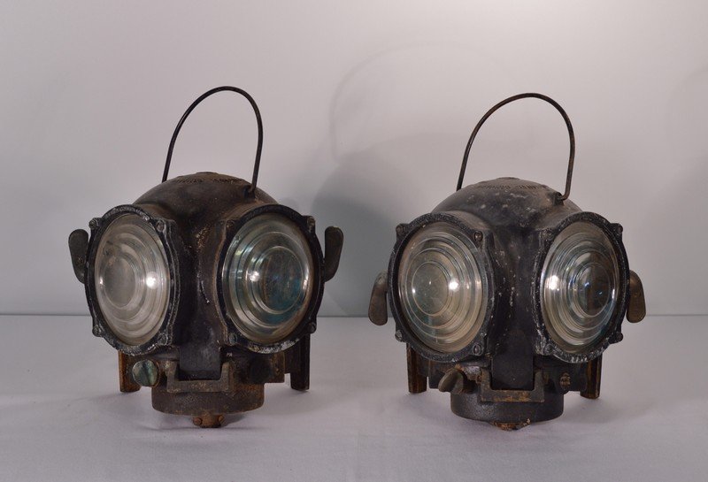 Pair of Electric Railroad Lights (1 of 3)