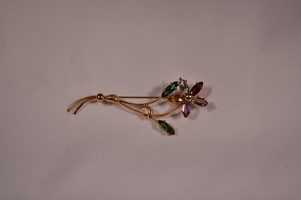 18kt Gold Genuine Quartz Flower Pin (1 of 2)
