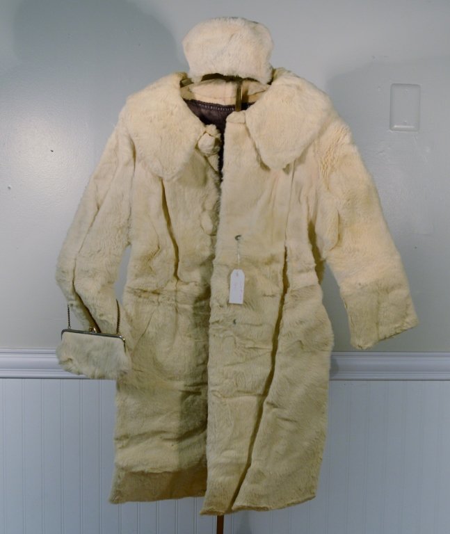 White Fur Coat, Hat & Purse from Sidney Australia (1 of 2)