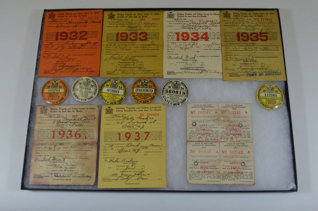 6 NYS Hunting Buttons and Paper Licenses (1 of 1)