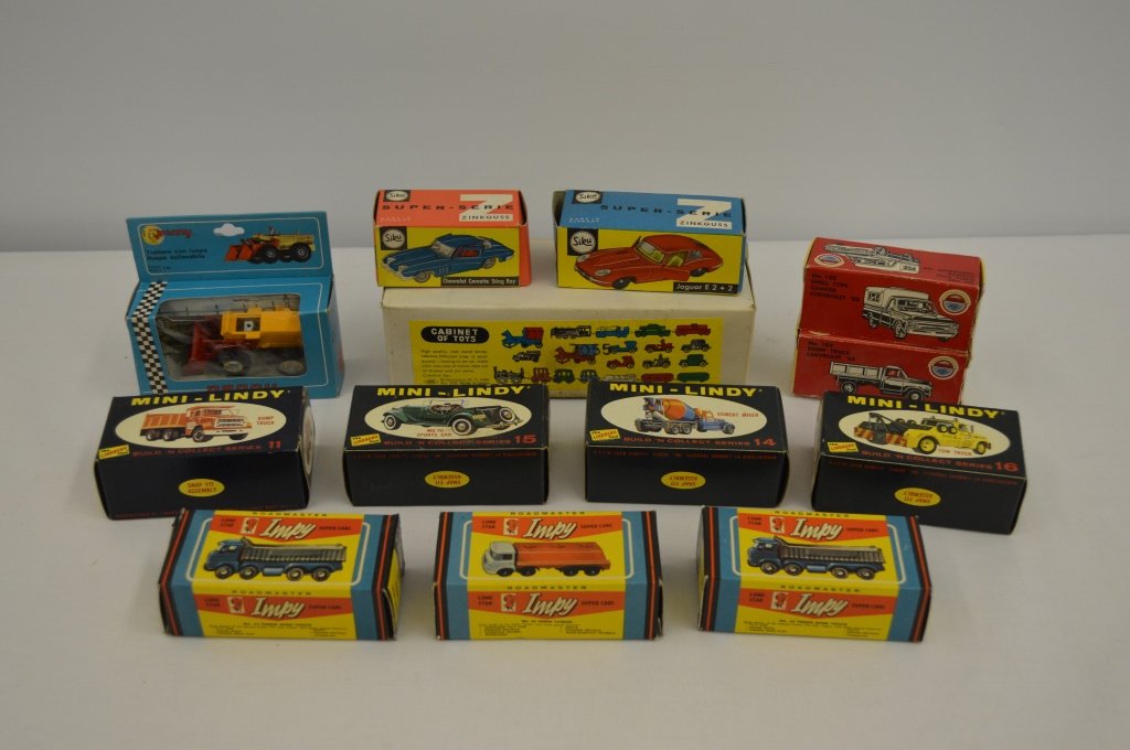 Tray lot of 1960's toy cars - New in the Box (1 of 3)
