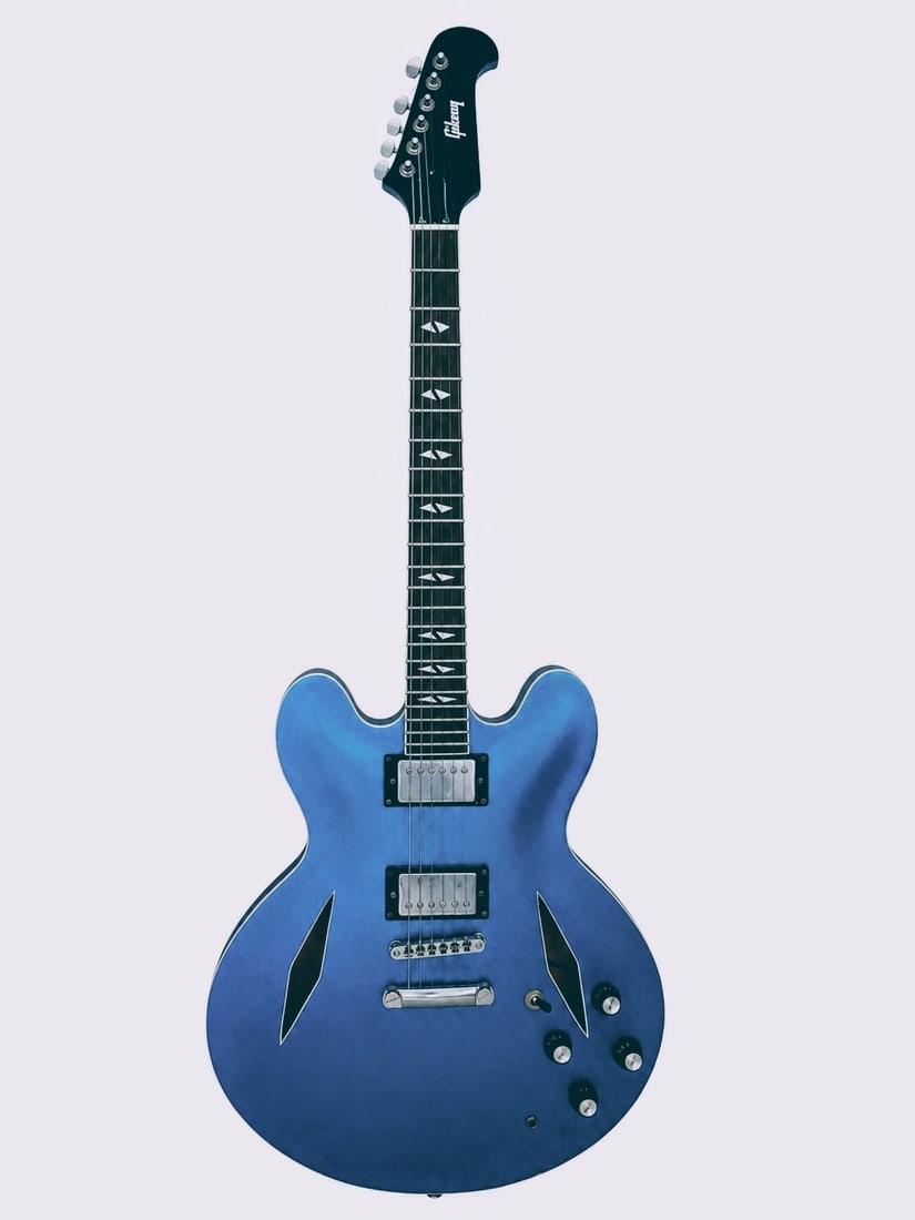 Dave Grohl Replica of his Gibson DG-335 in Pelham Blue: Dave Grohl Replica of his Gibson DG-335 in Pelham Blue. Guitar is in great condition, fully playable.