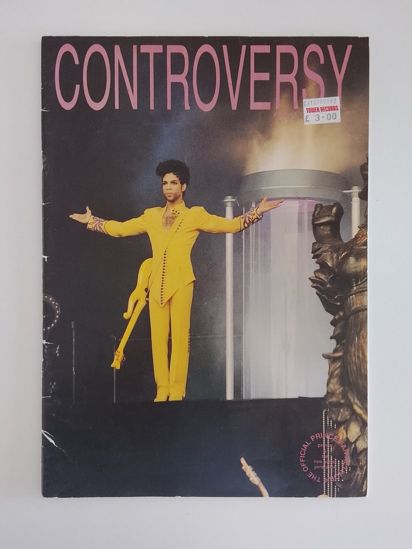 Prince Controversy Magazine Issue 36: Prince Controversy Magazine Issue 36 + Poster. Very Rare. Magazine is in very good condition for its age.