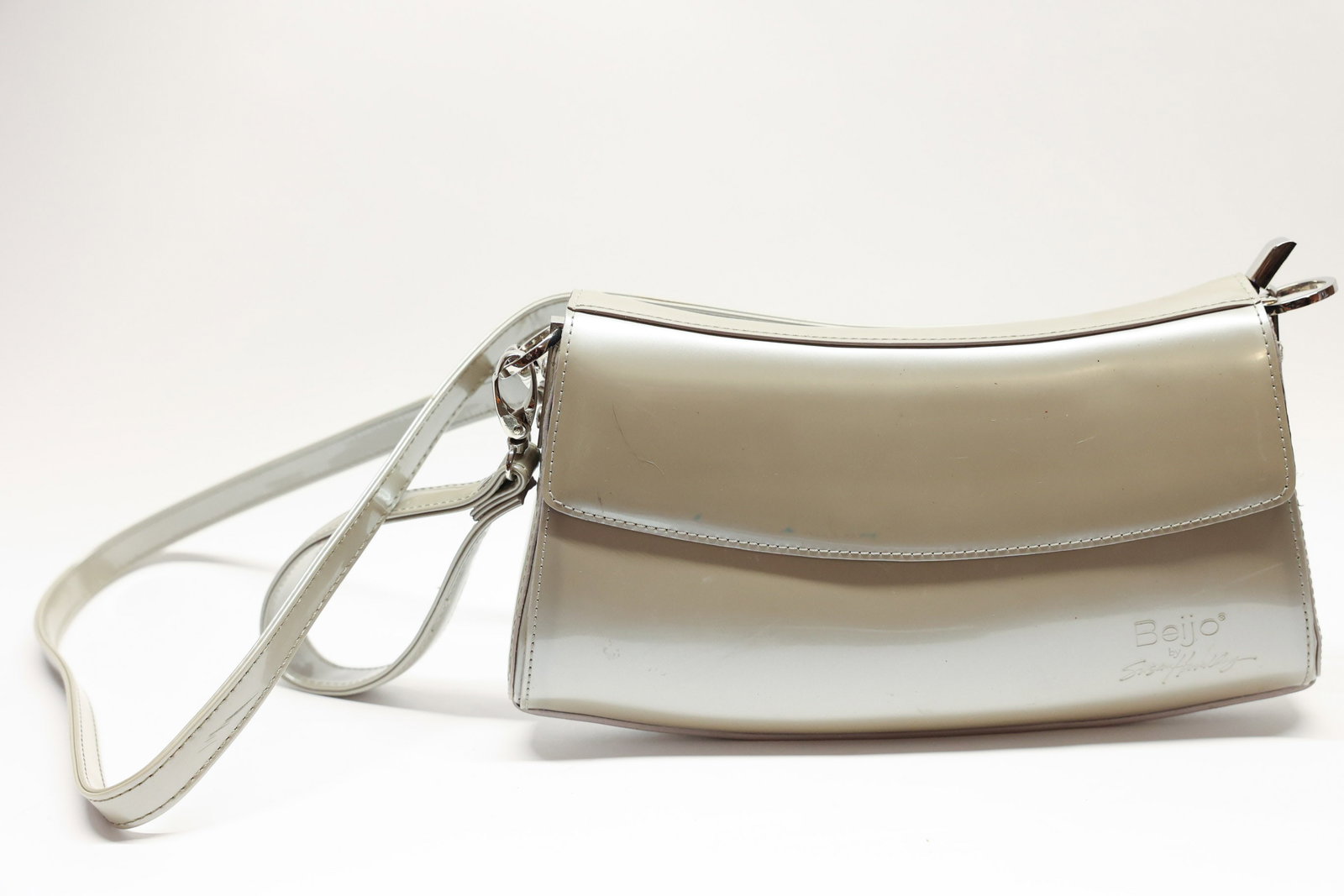 Champagne Vinyl Beijo Purse: Y2K. Nice bag.Dimensions: H: 5", W: 2", L: 8"